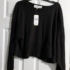 Hiatus Long Sleeve Cropped Top